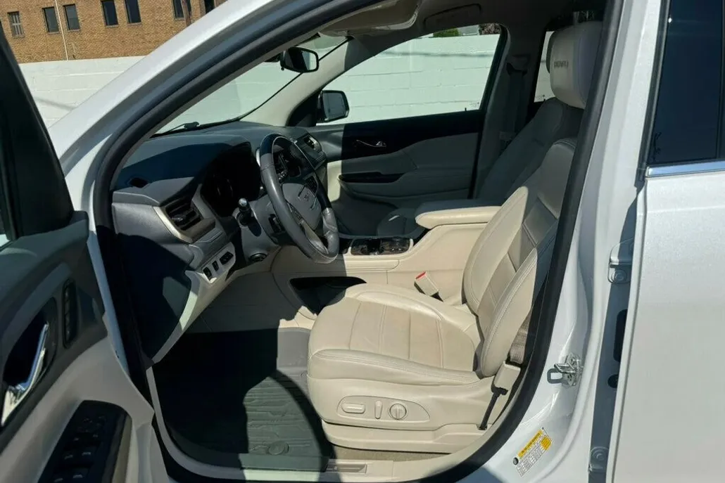2021 Gmc Acadia Denali photo 1