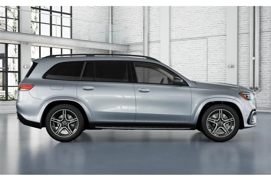 2026 Mercedes Benz GLS 450 4MATIC photo 1