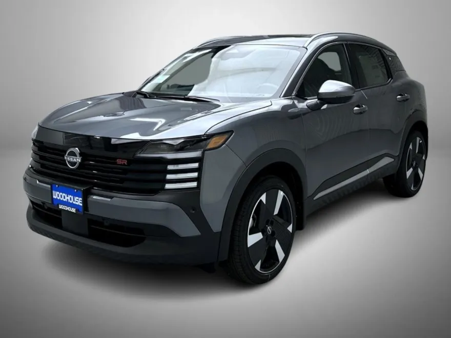 2025 Nissan Kicks SR photo 1