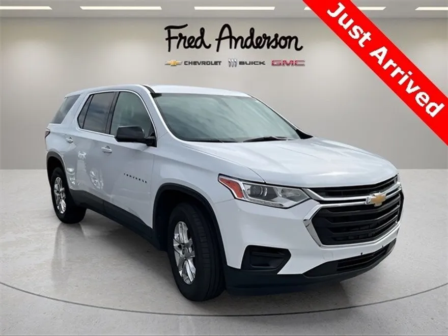 2020 Chevrolet Traverse LS photo 1