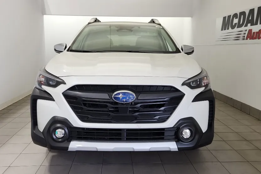 2025 Subaru Outback Touring photo 1