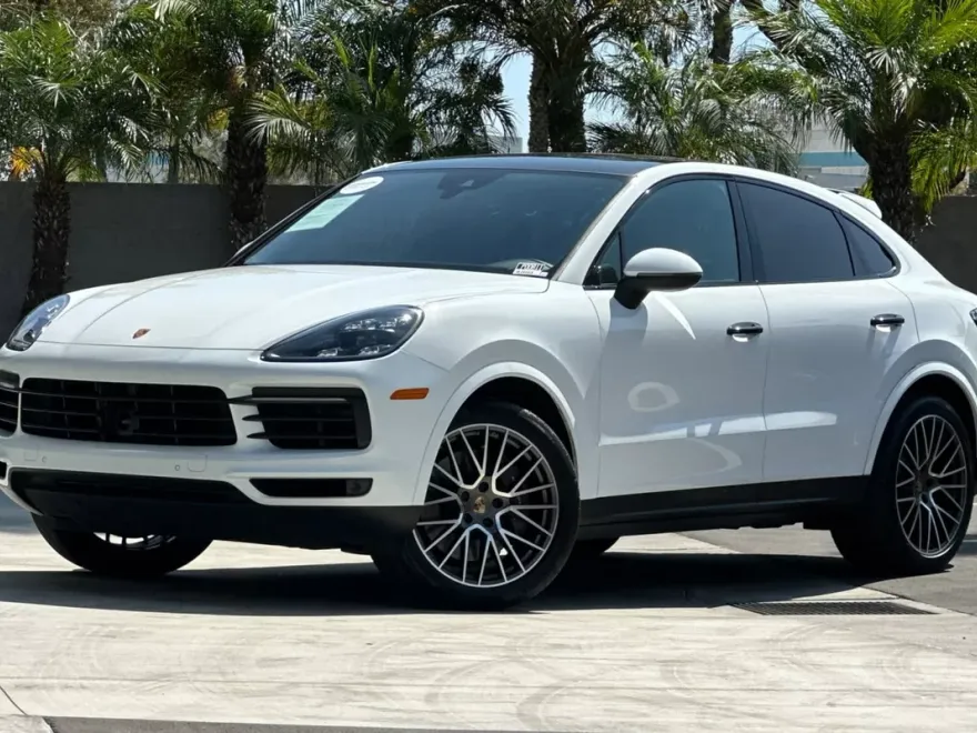 2022 Porsche Cayenne Platinum Edition photo 1
