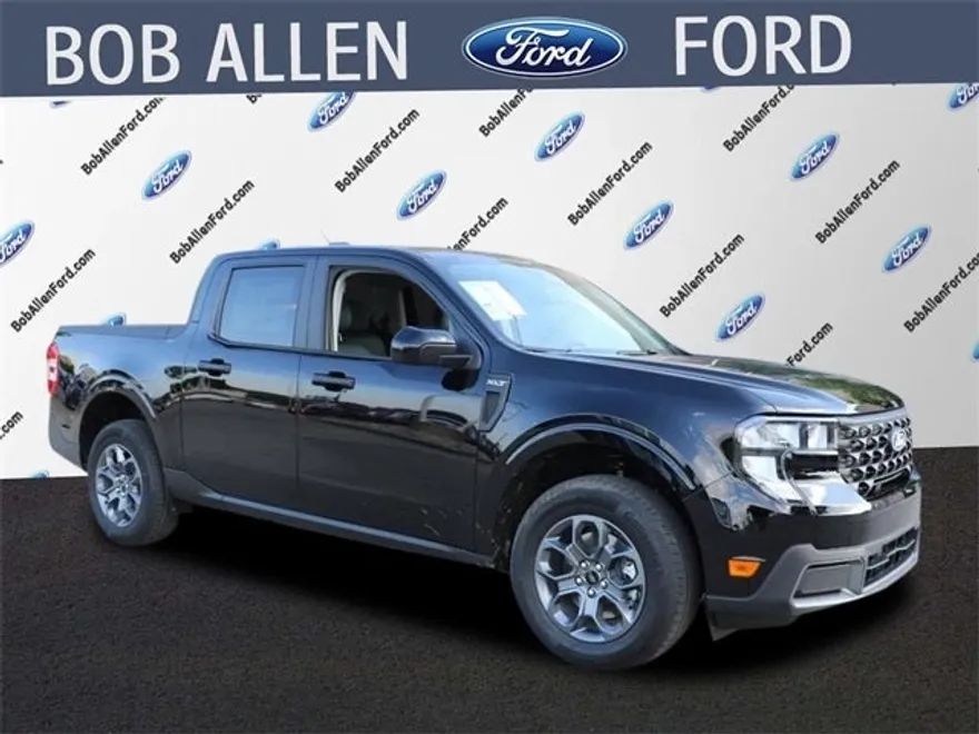 2025 Ford Maverick XLT photo 1