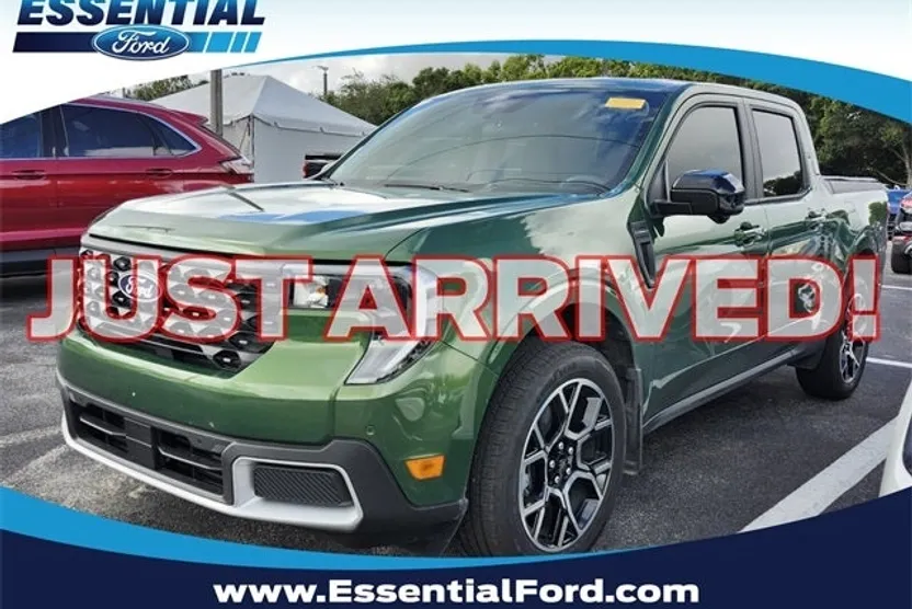 2025 Ford Maverick Lariat photo 1