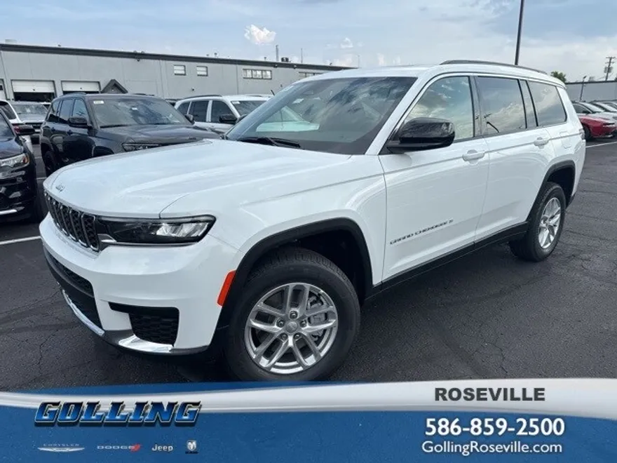 2025 Jeep Grand Cherokee Laredo photo 1