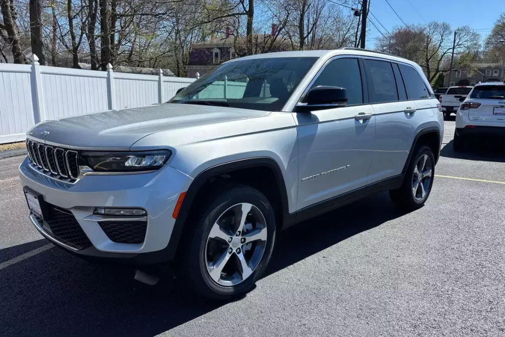 2025 Jeep Grand Cherokee Limited photo 1