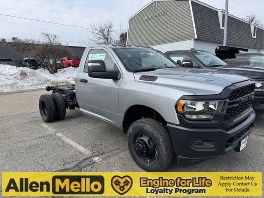 2024 Ram 3500 Tradesman photo 1