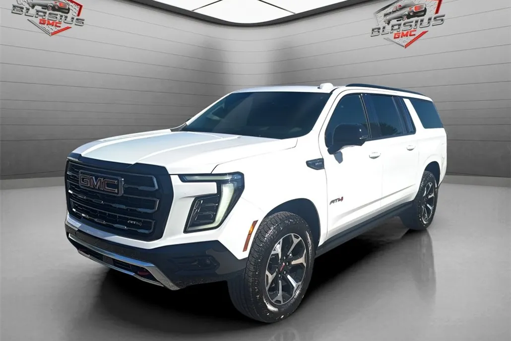 2026 Gmc Yukon XL AT4 photo 1