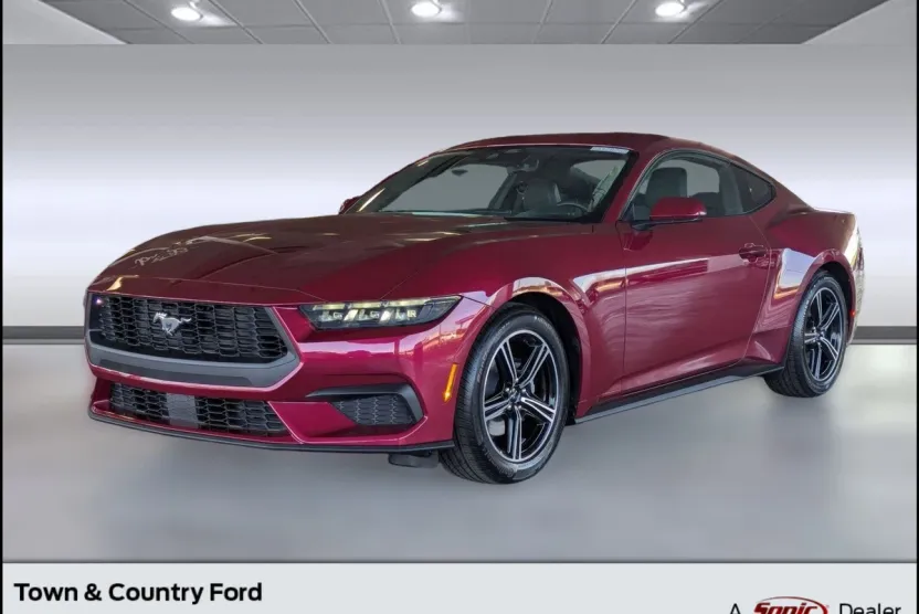 2025 Ford Mustang EcoBoost photo 1