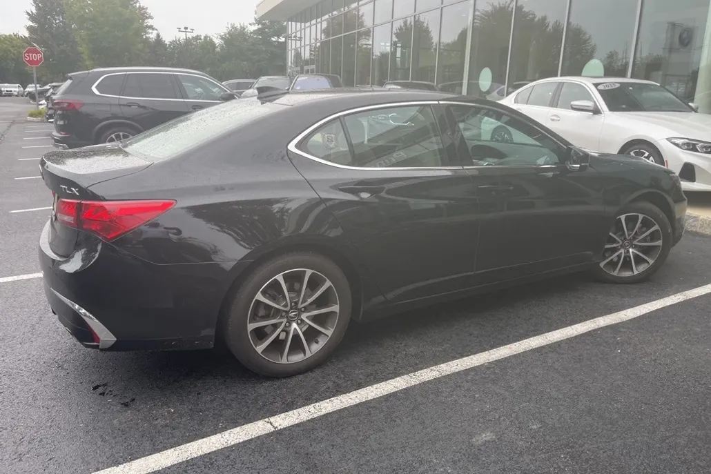 2019 Acura TLX photo 1