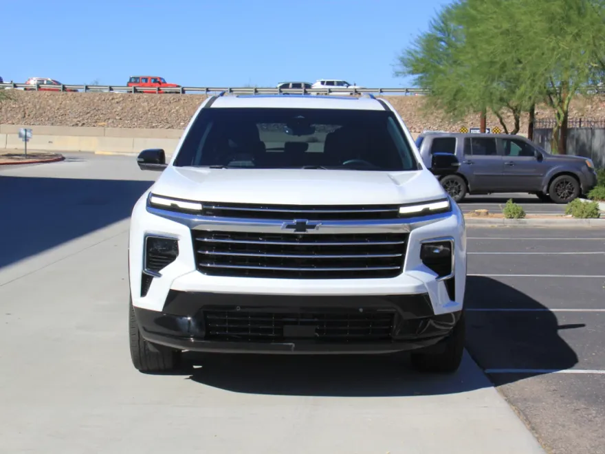 2025 Chevrolet Traverse High Country photo 1