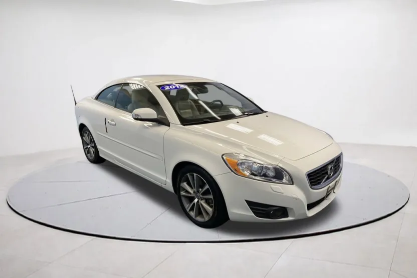 2012 Volvo C70 T5 photo 1