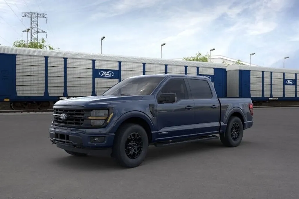 2025 Ford F-150 XLT photo 1