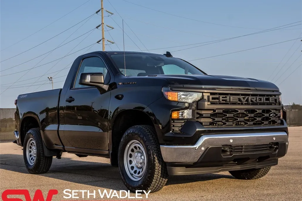2025 Chevrolet Silverado 1500 photo 1
