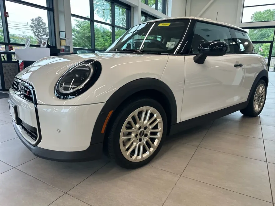 2025 Mini Cooper 2 Door Hardtop S photo 1