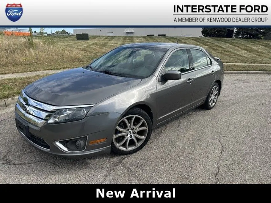 2010 Ford Fusion SE photo 1