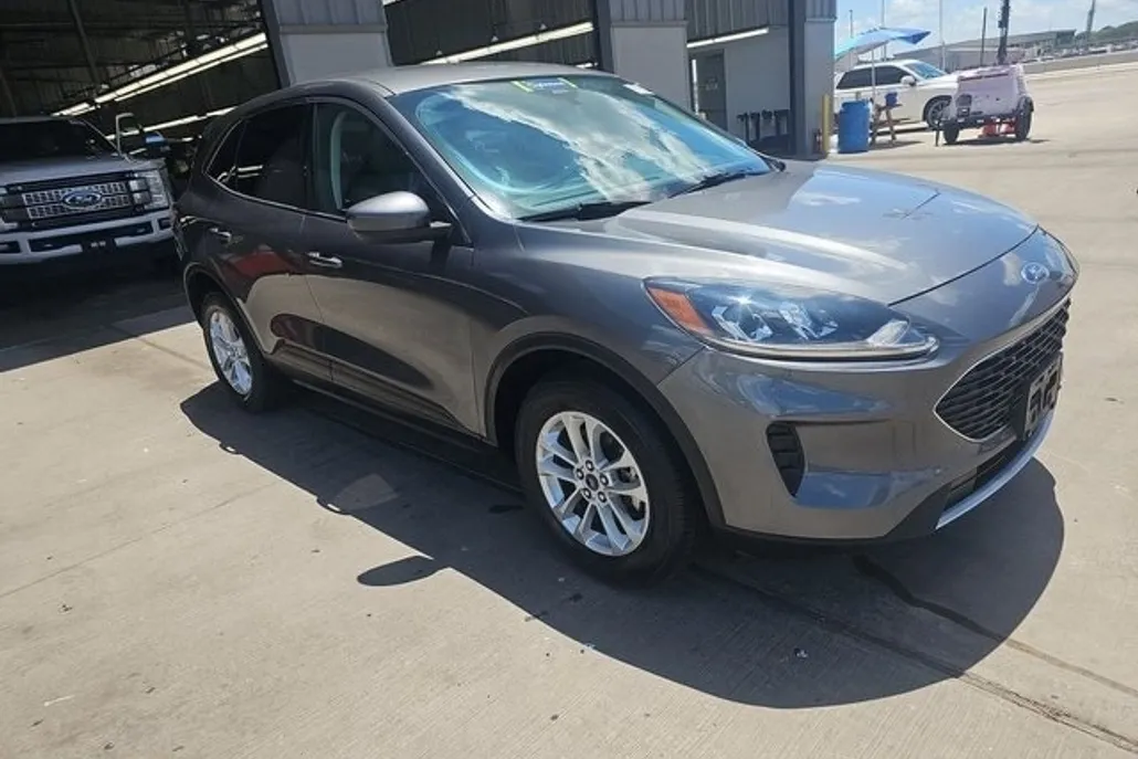 2021 Ford Escape SE photo 1