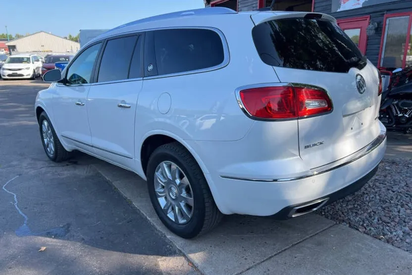 2017 Buick Enclave Leather photo 1