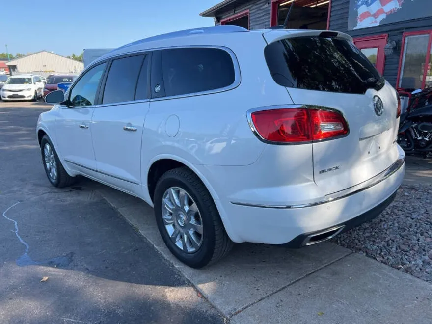 2017 Buick Enclave Leather photo 1