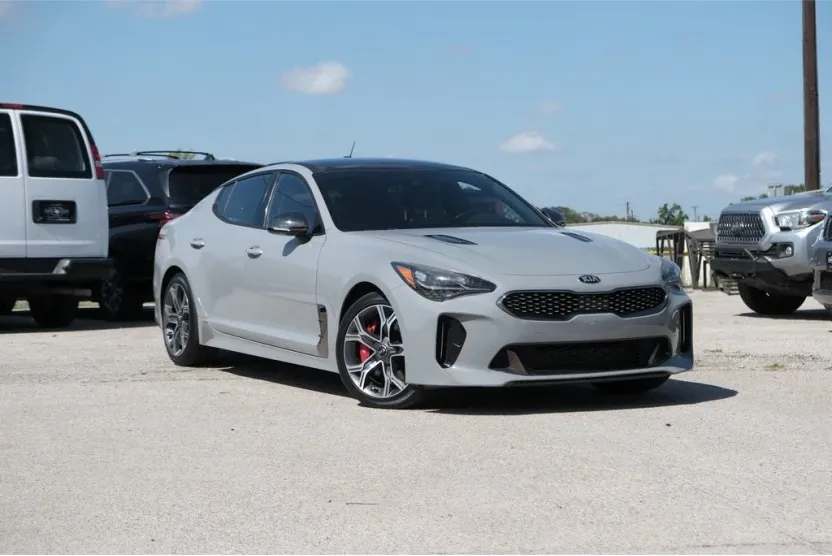 2019 Kia Stinger GT1 photo 1