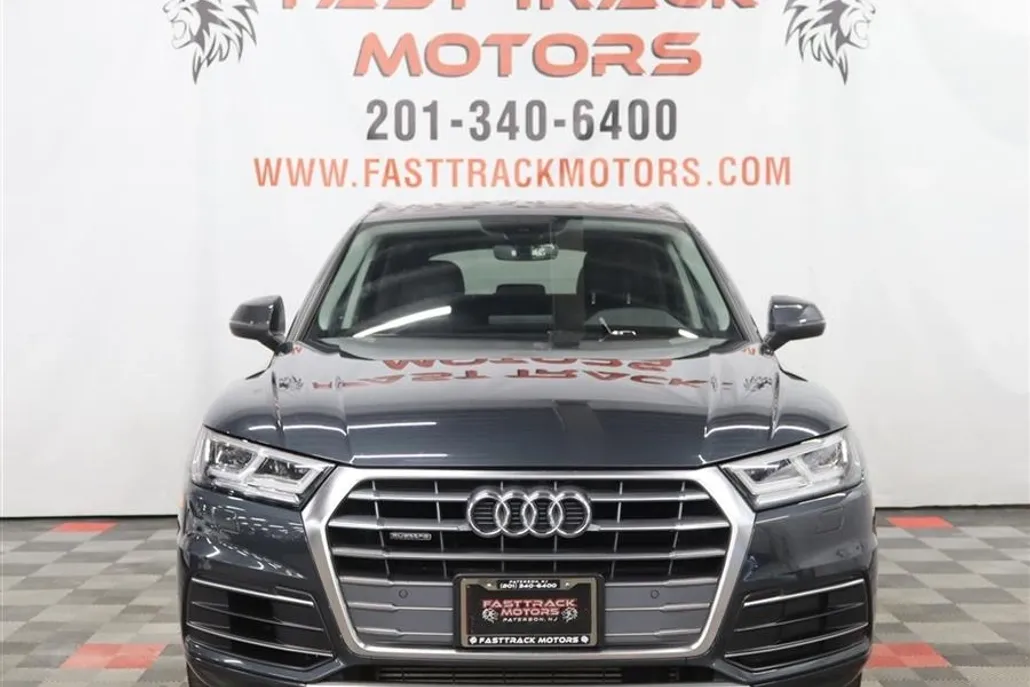 2018 Audi Q5 Premium Plus photo 1