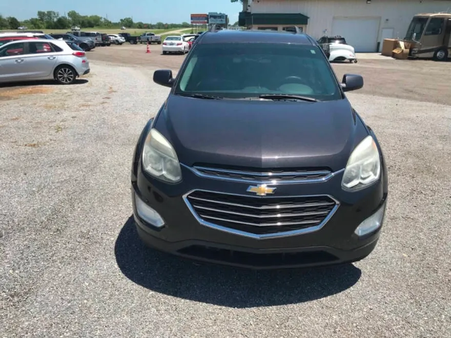 2016 Chevrolet Equinox LT photo 1
