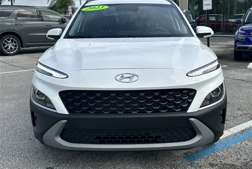 2023 Hyundai Kona SEL photo 1