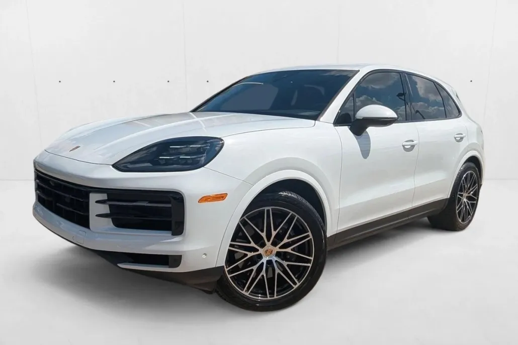 2024 Porsche Cayenne photo 1