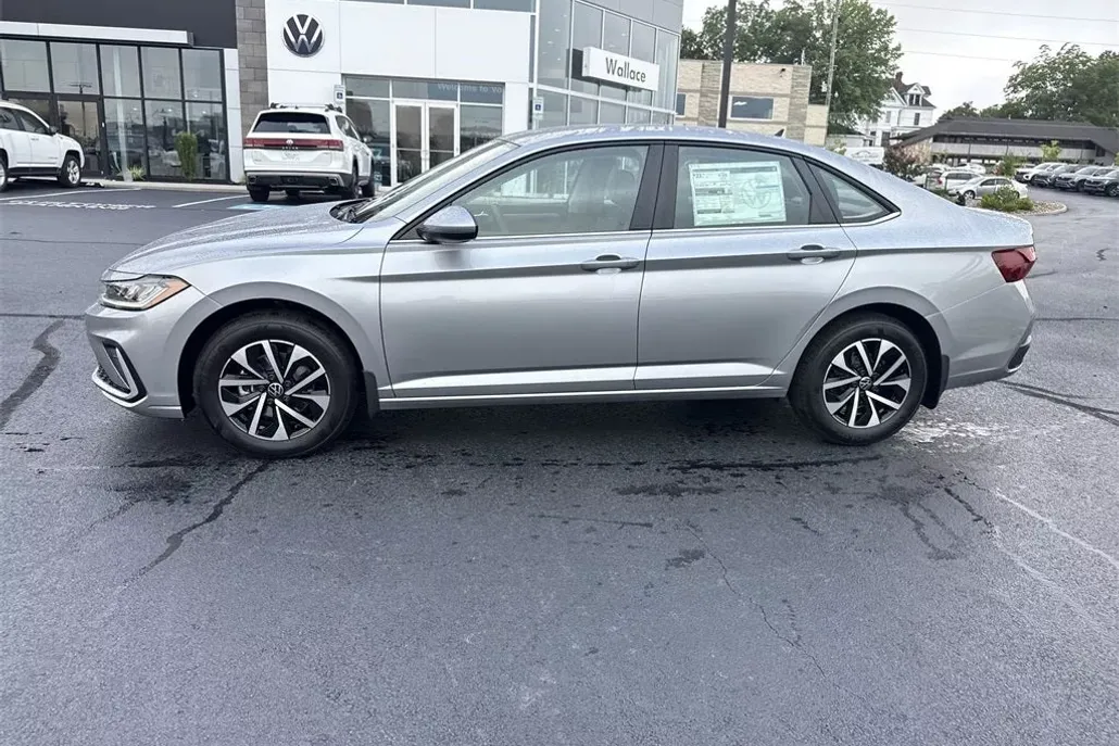 2025 Volkswagen Jetta 1.5T S photo 1