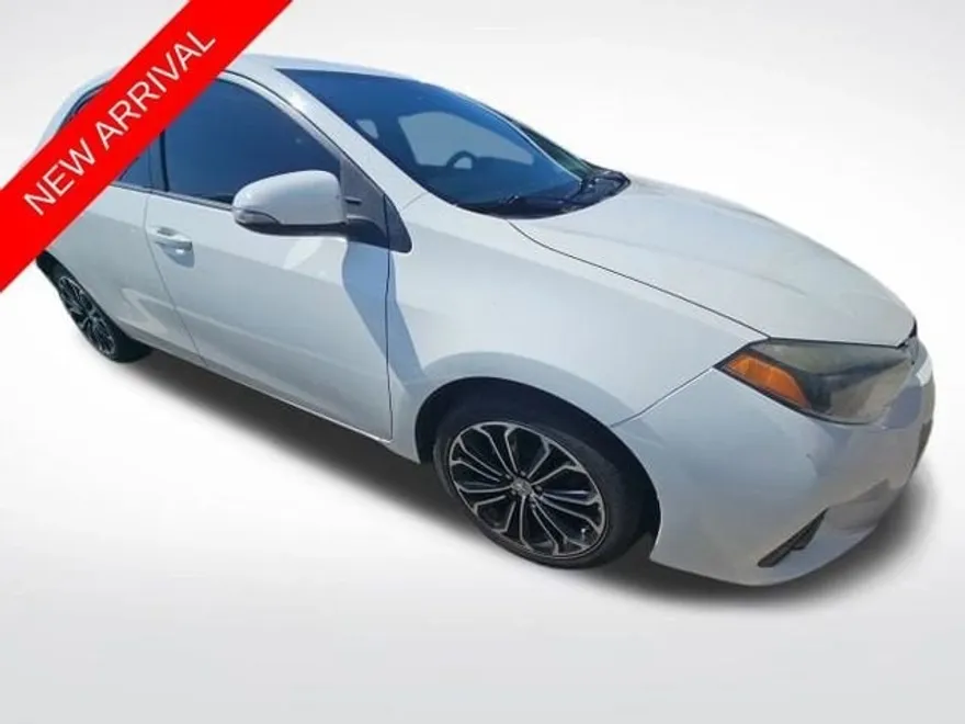 2016 Toyota Corolla Plus photo 1