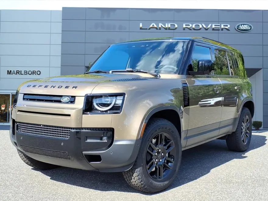 2026 Land Rover Defender 110 photo 1