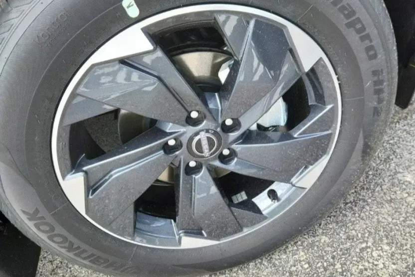 2026 Nissan Rogue SV photo 1