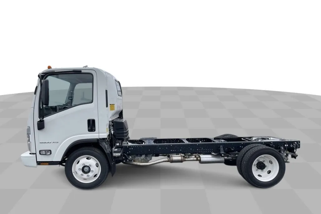 2024 Chevrolet Silverado photo 1