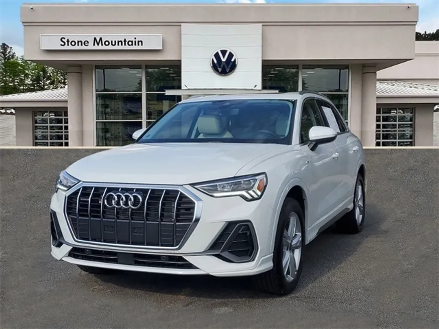 2024 Audi Q3 S line Premium Plus photo 1