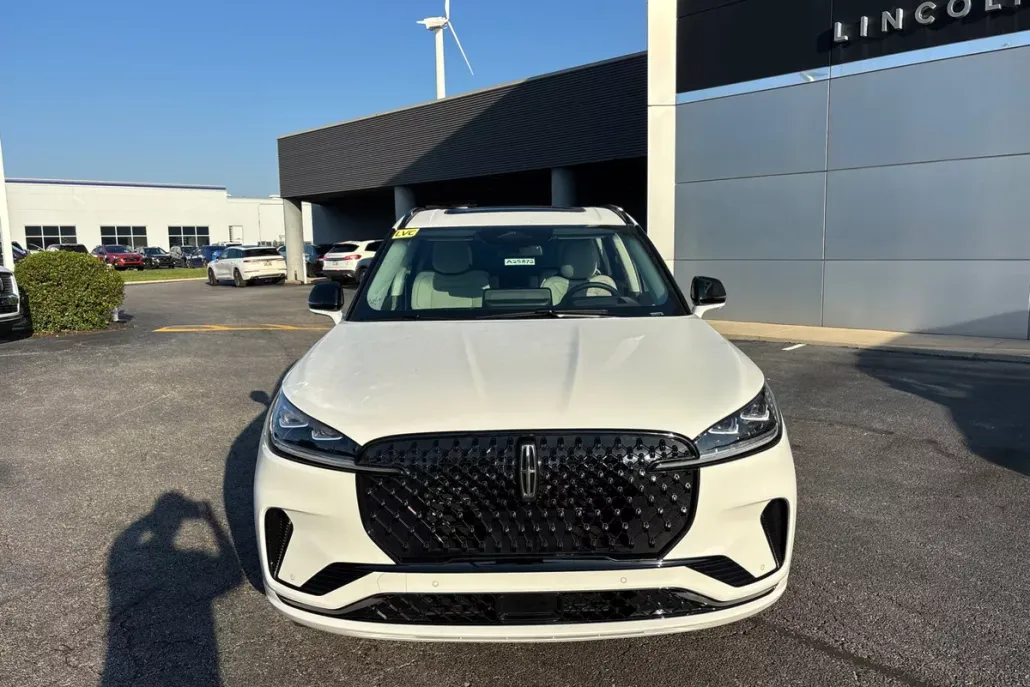 2025 Lincoln Aviator Reserve photo 1