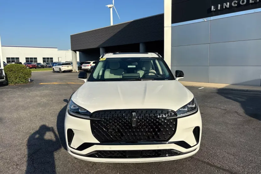 2025 Lincoln Aviator Reserve photo 1