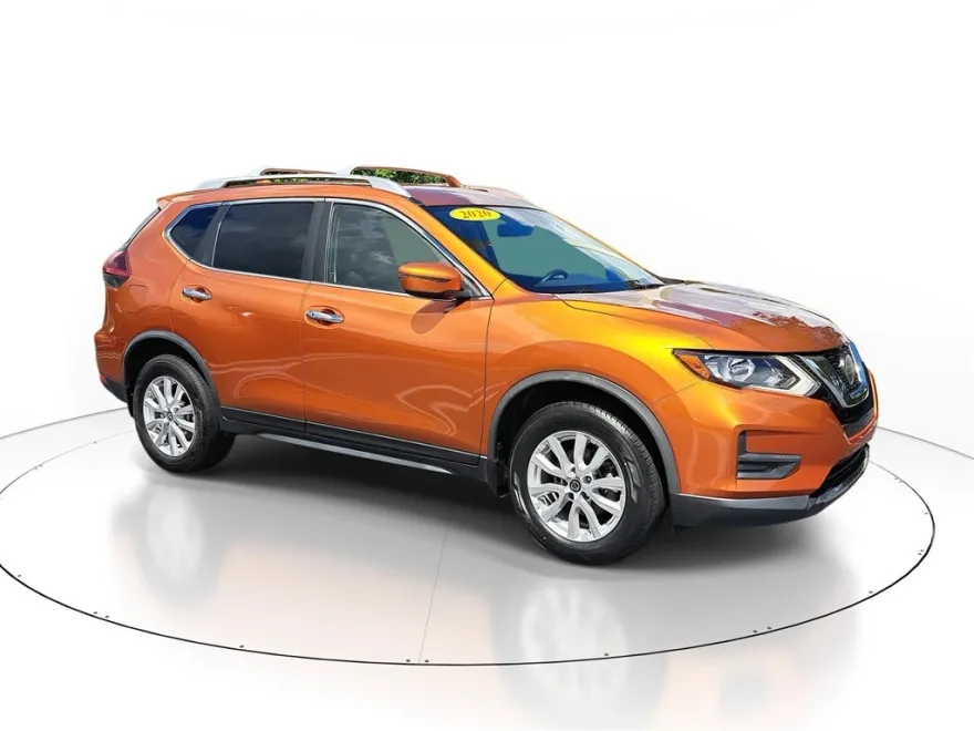 2020 Nissan Rogue SV photo 1