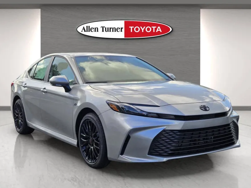 2026 Toyota Camry LE photo 1