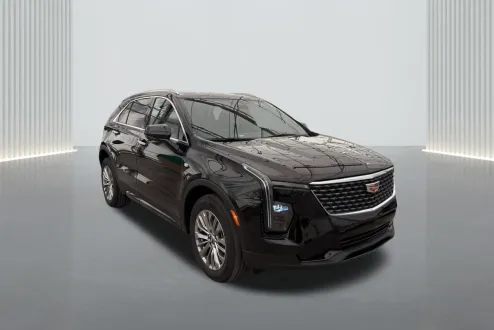 2025 Cadillac XT4 Premium Luxury photo 3