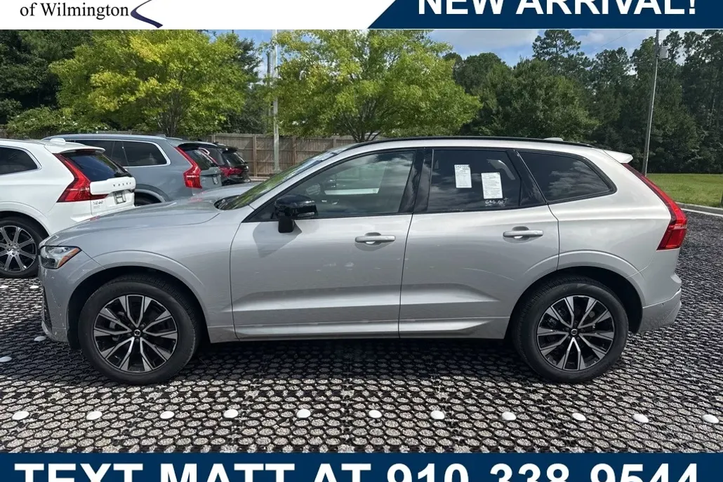 2025 Volvo XC60 Plus photo 1