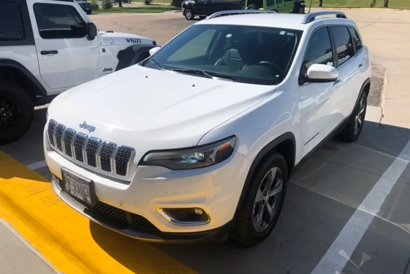 2019 Jeep Cherokee Limited photo 1