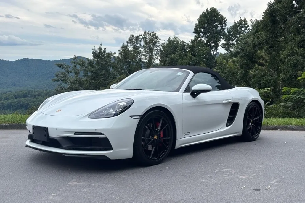 2018 Porsche Boxster GTS photo 1