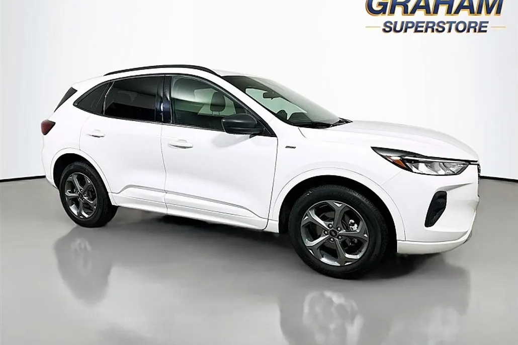 2023 Ford Escape ST-Line photo 1
