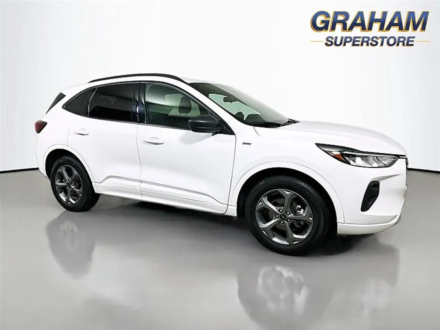 2023 Ford Escape ST-Line photo 1