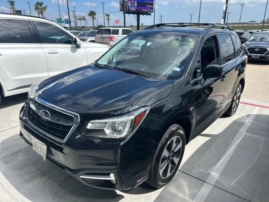 2017 Subaru Forester 2.5i Limited photo 1