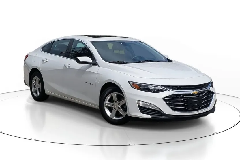 2022 Chevrolet Malibu 1LT photo 1