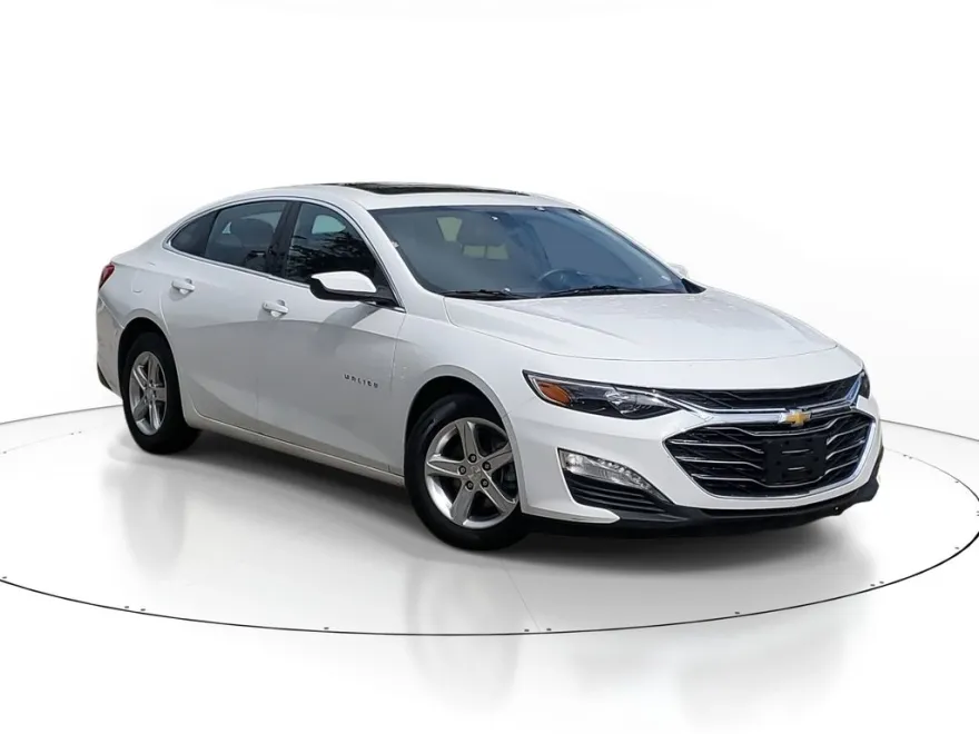 2022 Chevrolet Malibu 1LT photo 1