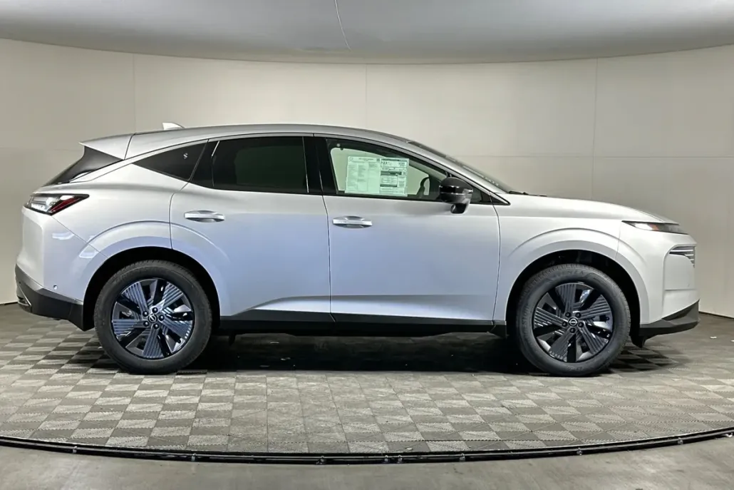 2025 Nissan Murano SL photo 1