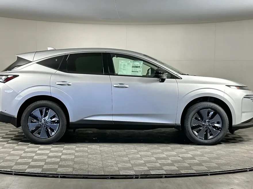 2025 Nissan Murano SL photo 1