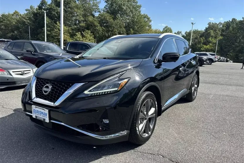 2023 Nissan Murano Platinum photo 1